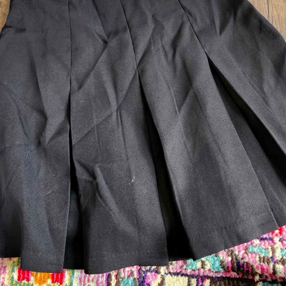 NEW WITH TAGS VE by Design Black Skater Skirt Size M